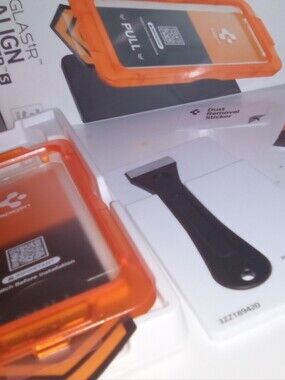 Spigen GLAStR Align Master s